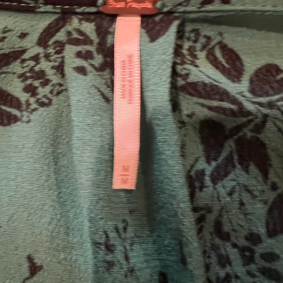 FREE PEOPLE crop top blouse. 💚🖤💚 - Picture 6 of 6